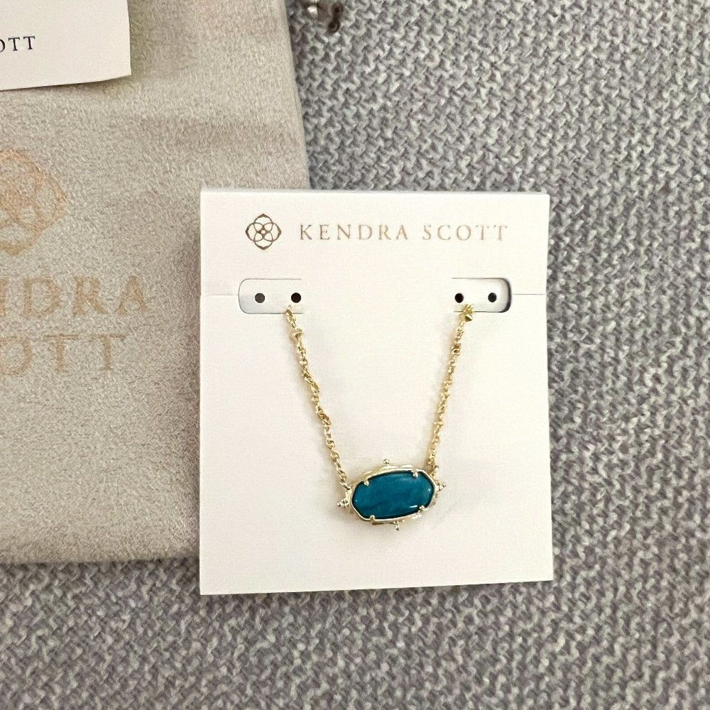 Kendra Scott Baroque Elisa Vintage Gold Pendant Necklace in Dark Teal Magnesite